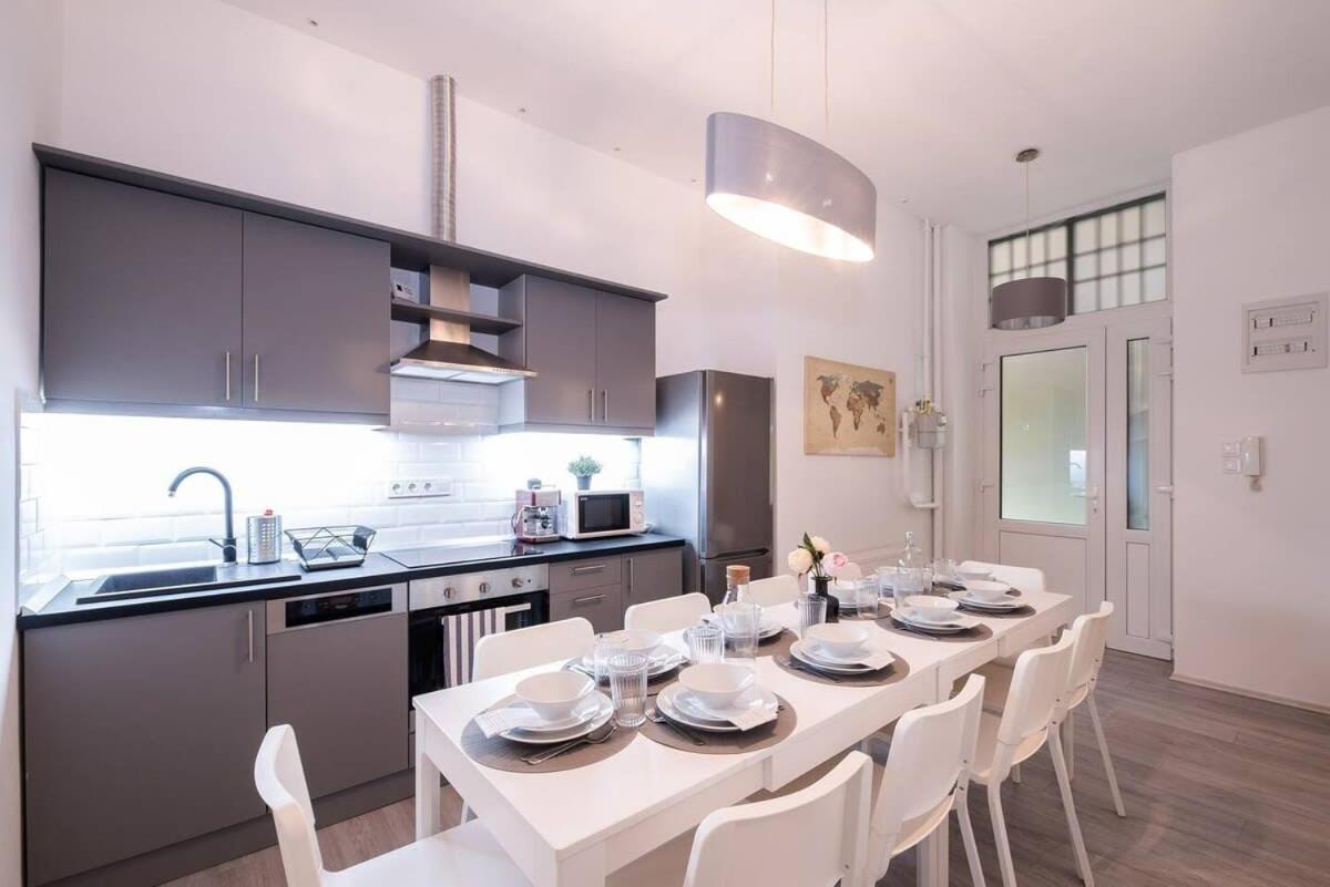 Central Brand New And Modern Apartment Budapest Ngoại thất bức ảnh