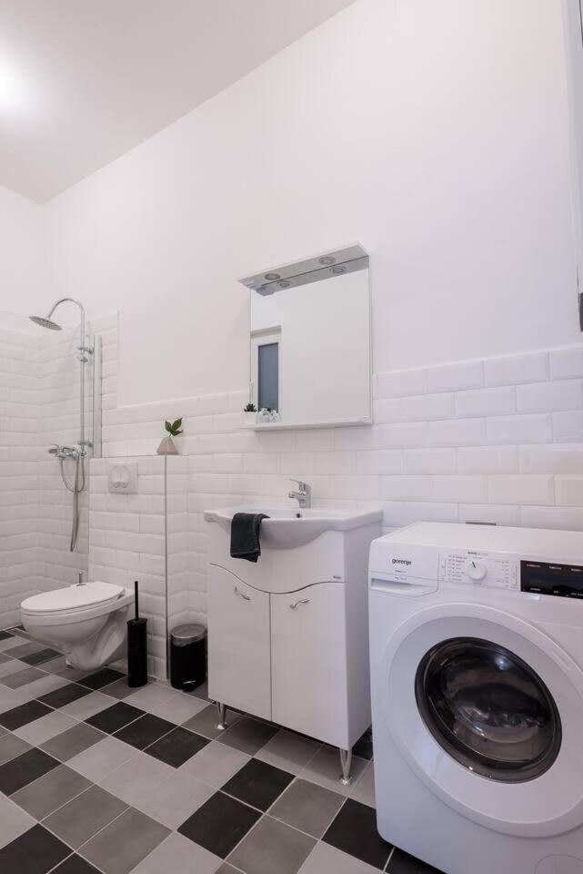 Central Brand New And Modern Apartment Budapest Ngoại thất bức ảnh