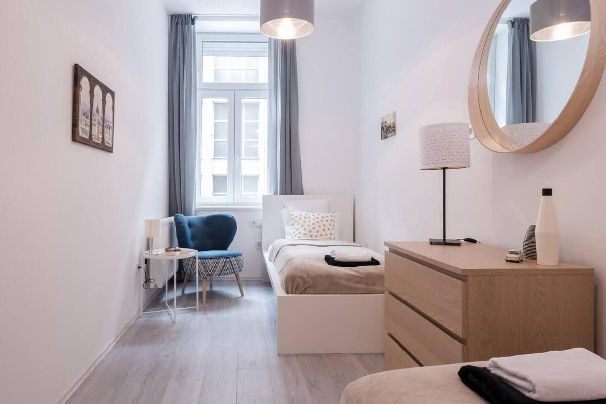 Central Brand New And Modern Apartment Budapest Ngoại thất bức ảnh