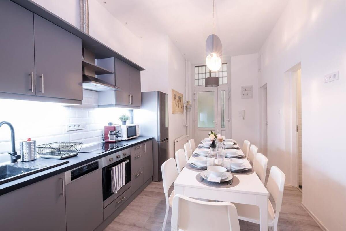 Central Brand New And Modern Apartment Budapest Ngoại thất bức ảnh